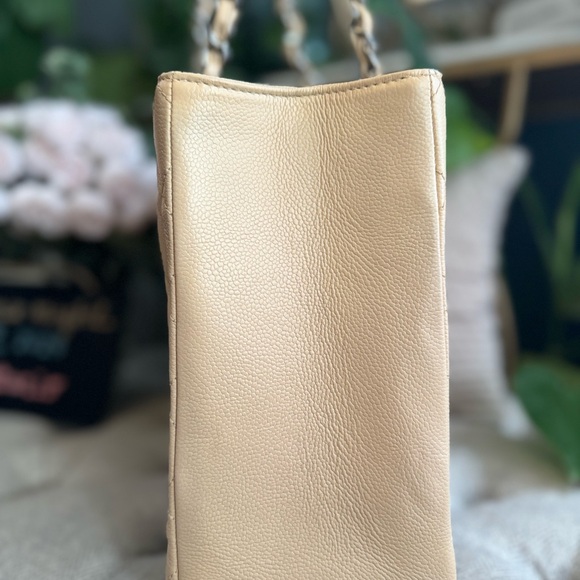 Price is FIRM*Chanel beige caviar GST - Picture 5 of 16